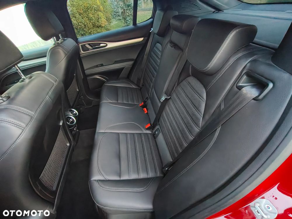 Alfa Romeo Stelvio 2021 photo 3
