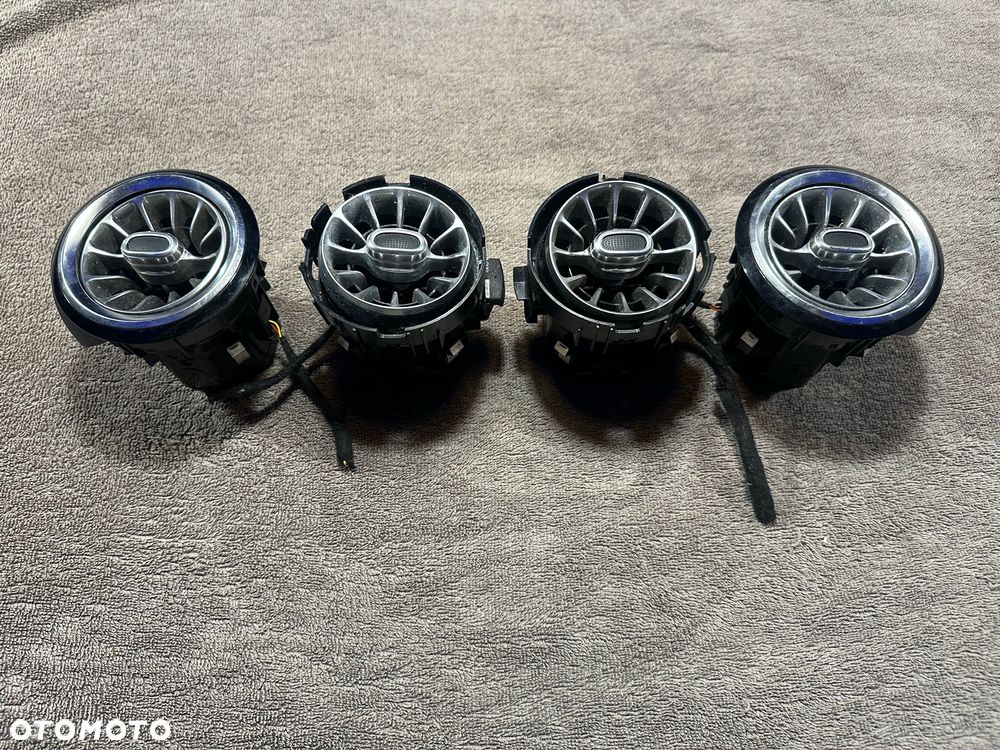Kratki Nawiewu MERCEDES A177 W177 podświetlane KOLOROWY LED ORYGINAŁ A17783081009051 - 1