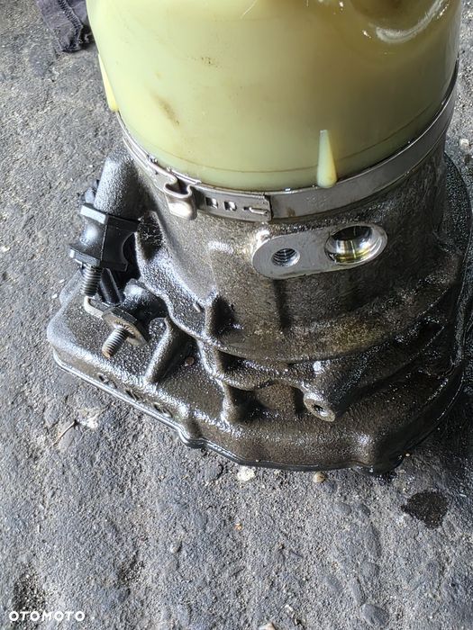 Pompa wspomagania Volvo - 6