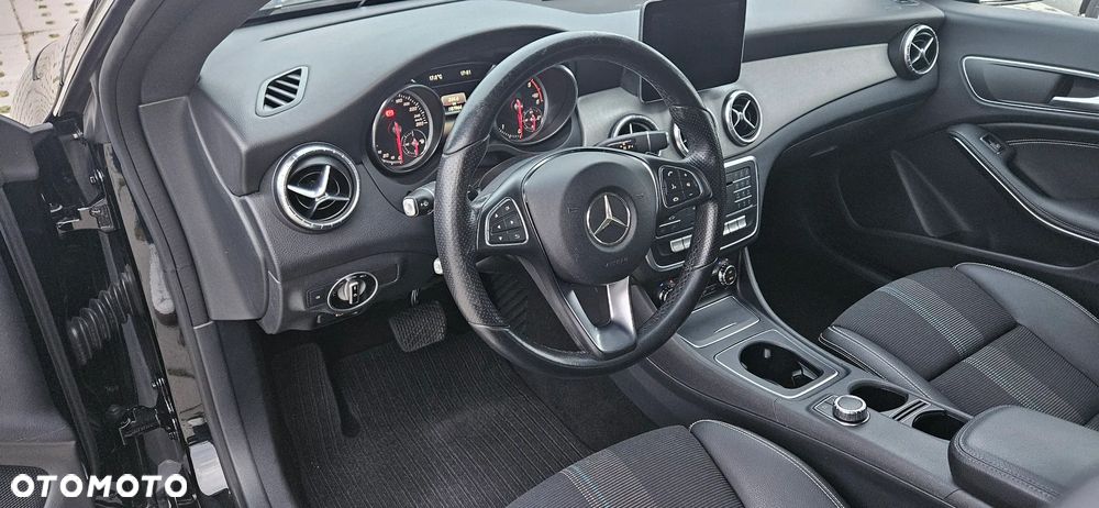 Mercedes-Benz CLA - 8