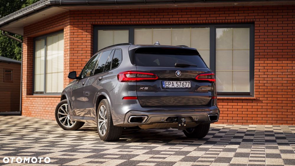 BMW X5 xDrive50i - 8