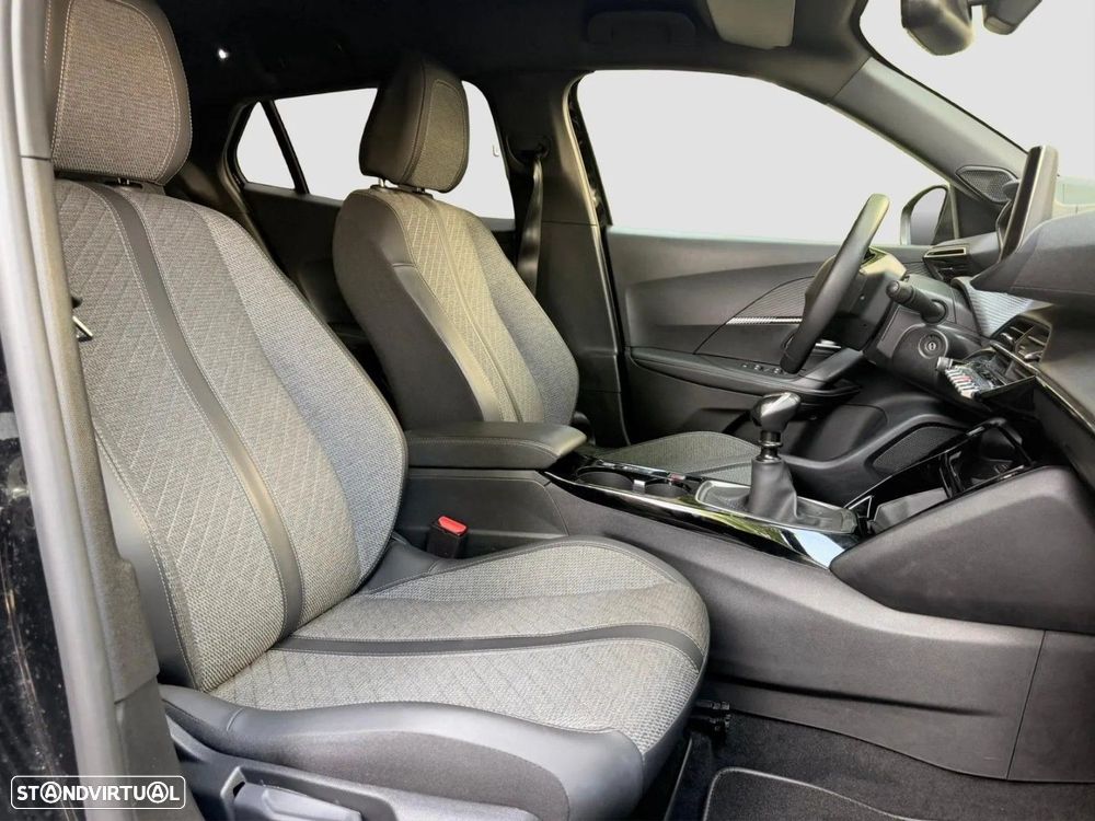 Peugeot 2008 - 12