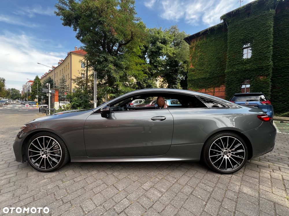 Mercedes-Benz Klasa E 300 9G-TRONIC - 8