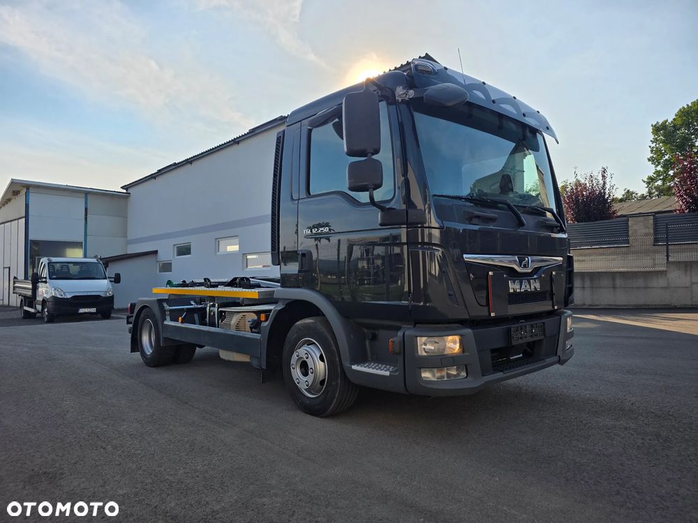 MAN TGL 12.250 nowe urządzenie hakowe SKIBICKI HKS 8/3300  ATEGO / TGM - 1