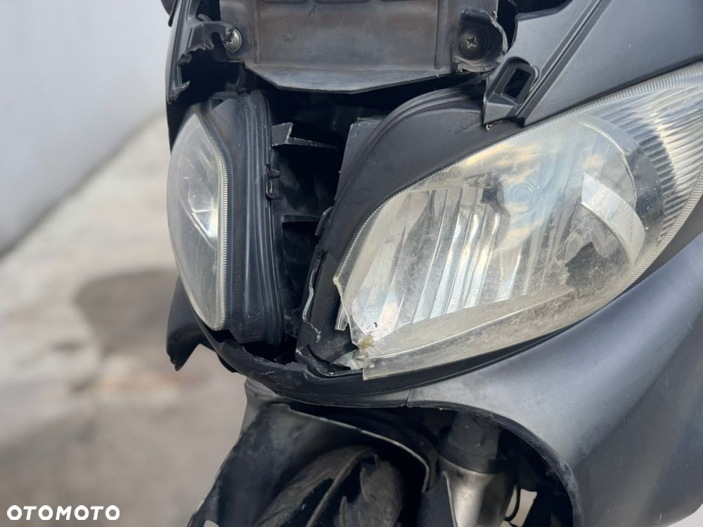 Suzuki Burgman - 16