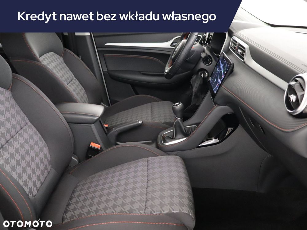 MG ZS - 11