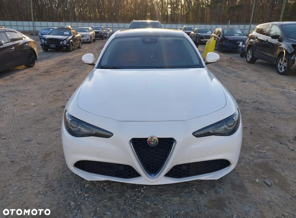 Alfa Romeo Giulia 2.0 Turbo 16V AT8 Veloce Ti - 5