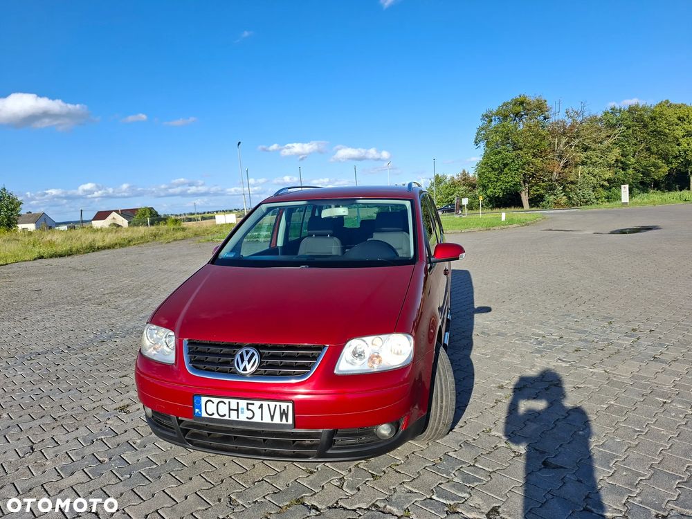 Volkswagen Touran 2.0 TDI Highline - 4