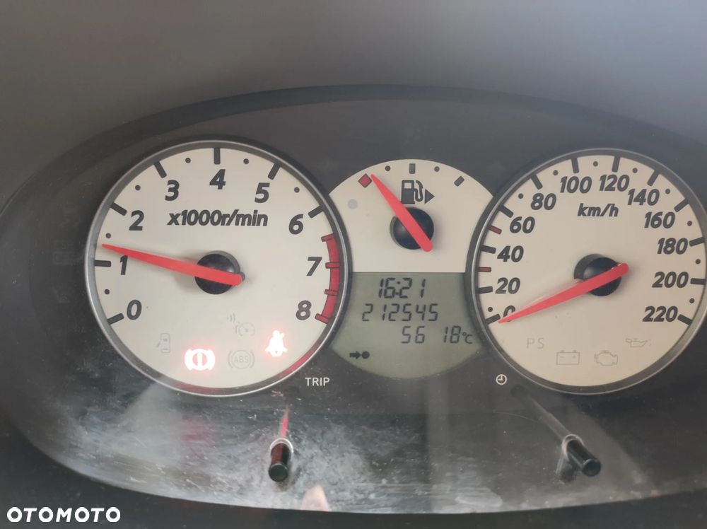 Nissan Micra 1.2 edition 25 Jahre - 5