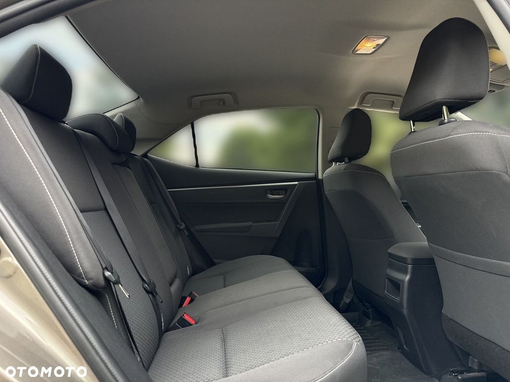 Toyota Corolla 1.6 Comfort - 17