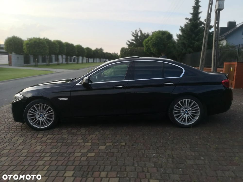 BMW Seria 5 525d Luxury Line - 6
