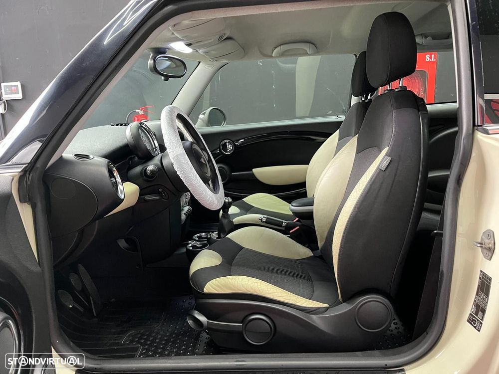 MINI 3 Portas Cooper D - 8