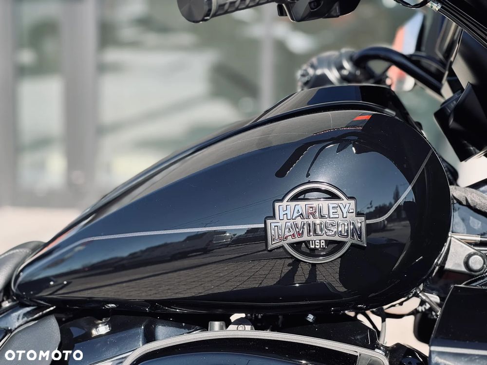 Harley-Davidson Touring Street Glide - 8