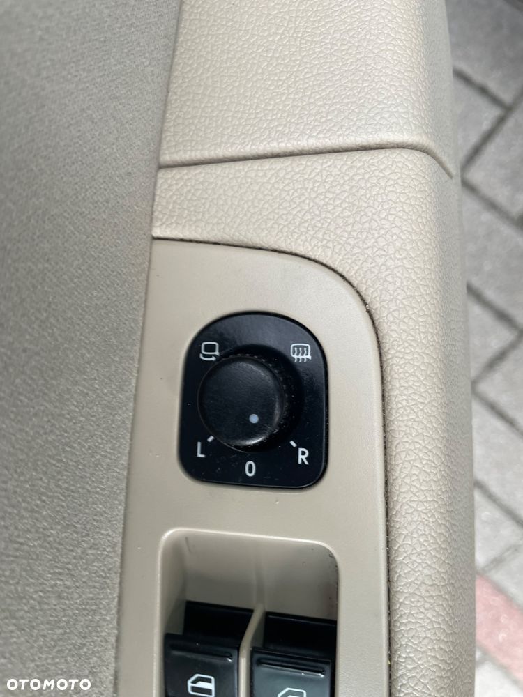 Skoda Superb 2.0 TDI Platinum DSG - 22