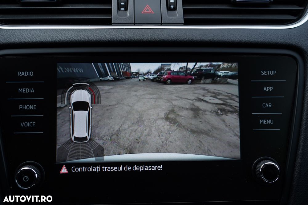 Skoda Octavia 2.0 TDI DSG Clever - 15