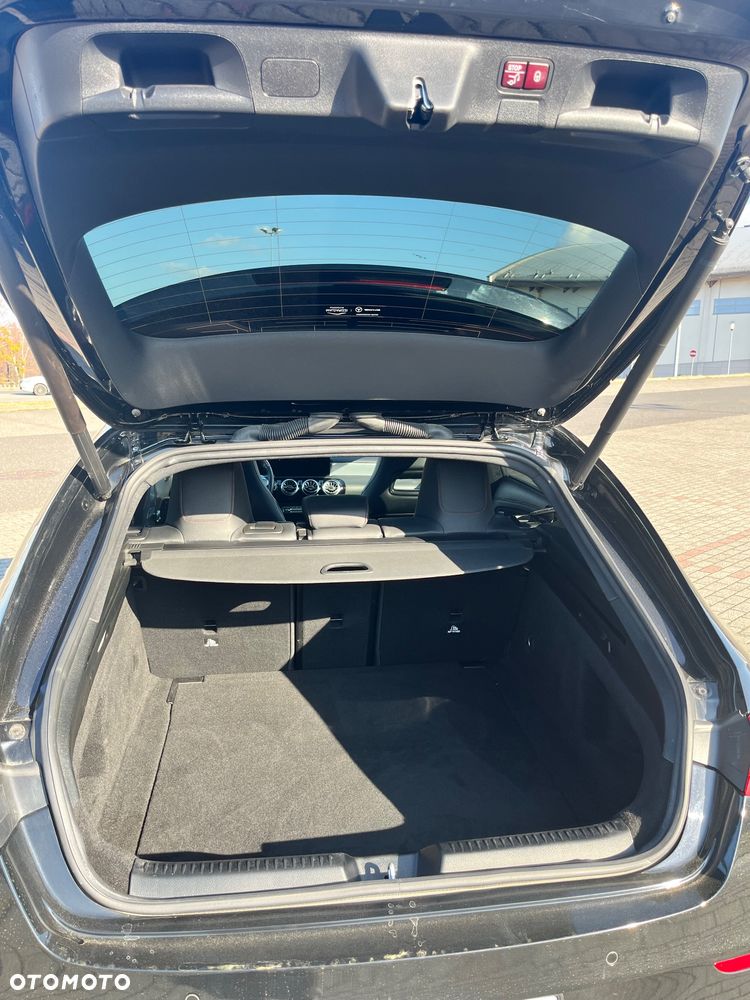 Mercedes-Benz CLA 200 AMG Line 7G-DCT - 28