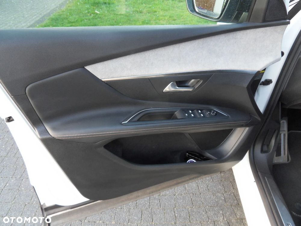 Peugeot 3008 BlueHDi 180 Stop & Start EAT8 GT - 14