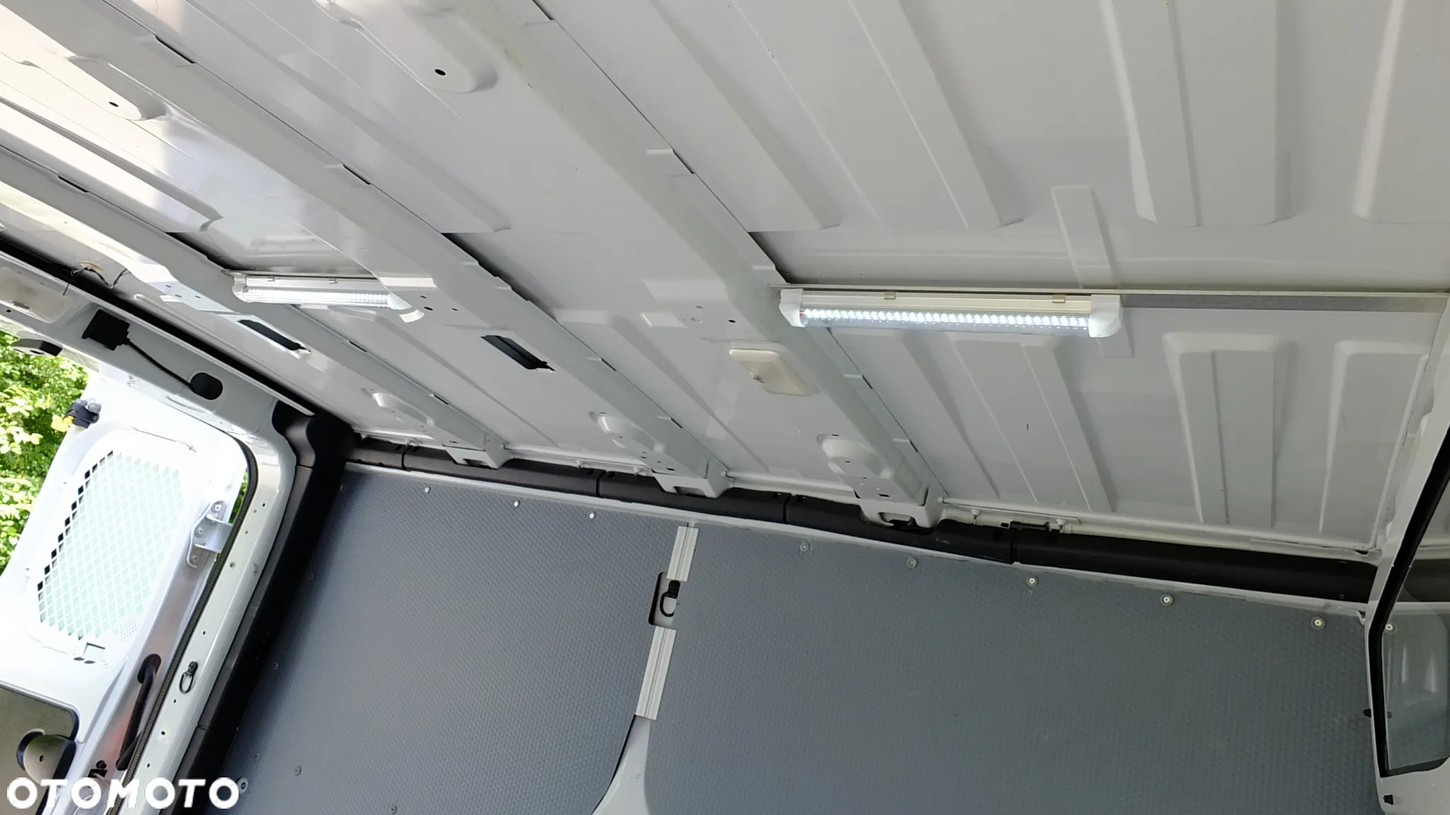 Renault Trafic - 25