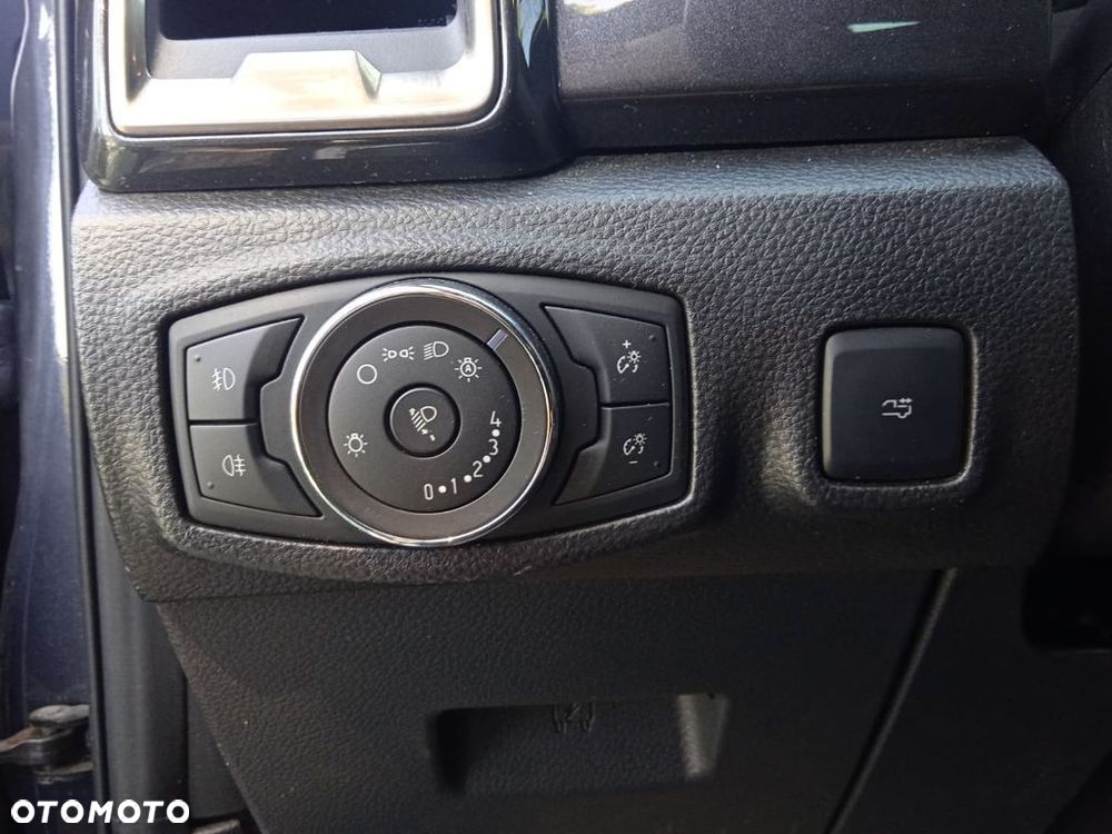 Ford Ranger 2.0 EcoBlue 4x4 DC Wildtrak - 32