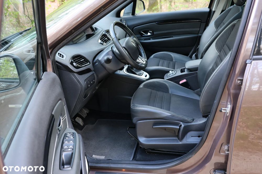 Renault Scenic Energy TCe 130 S&S Bose Edition - 12