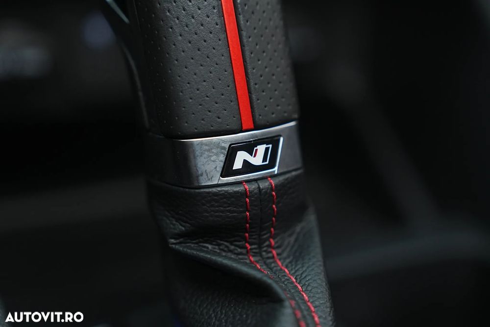 Hyundai Tucson 1.6 CRDi 48V-Hybrid 2WD DCT N Line - 38