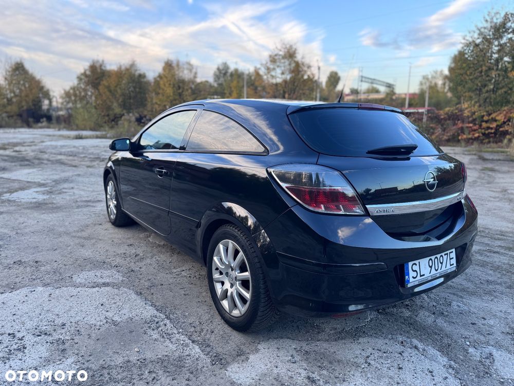 Opel Astra 2006 photo 2