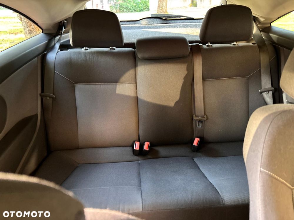 Opel Astra 1.4 Enjoy - 12