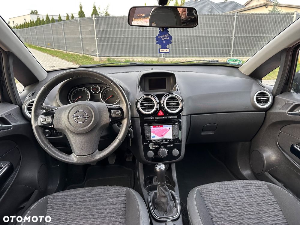 Opel Corsa 1.4 16V Cosmo - 5