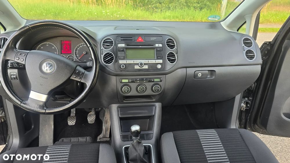 Volkswagen Golf Plus 1.9 TDI DPF Comfortline BlueMotion - 35