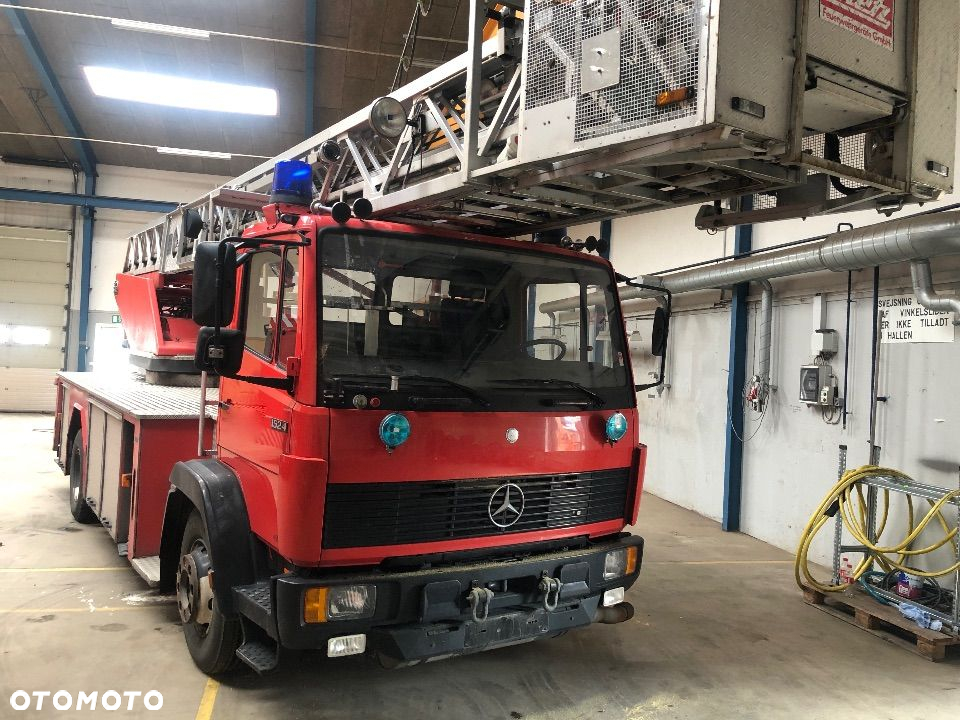 Mercedes-Benz 1524 Strazacki 30m METZ DLK 23-12 - 4