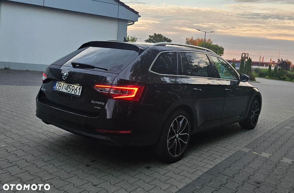 Skoda Superb 2.0 TDI 4x4 Ambition - 4