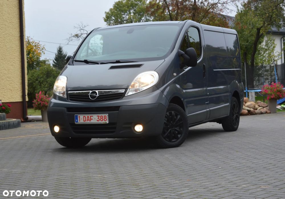 Opel Vivaro 2014 photo 2