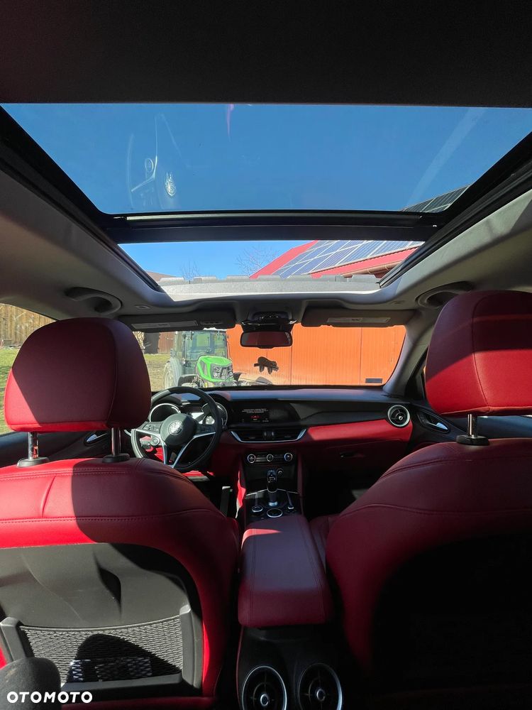Alfa Romeo Stelvio 2.0 Turbo 16V AT8-Q4 Sprint - 33