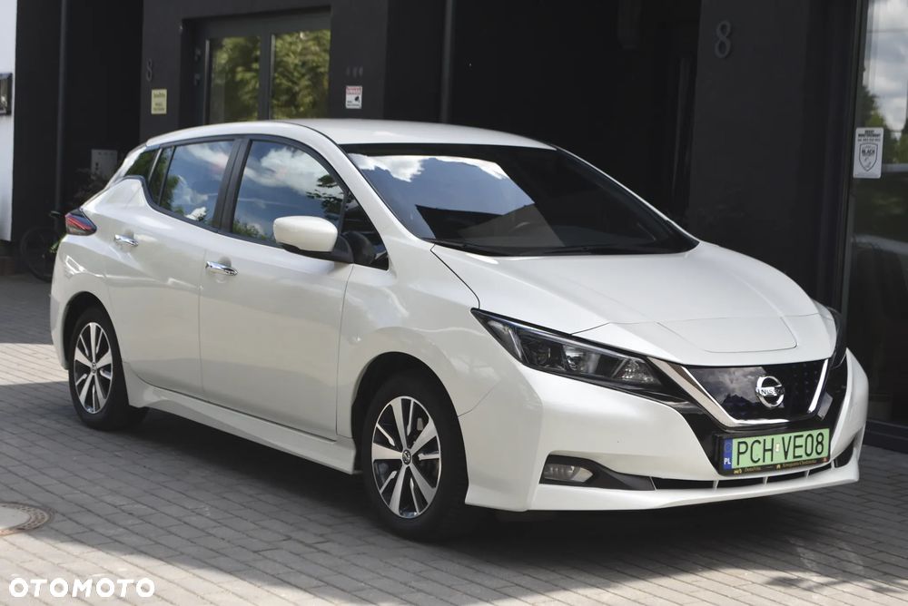 Nissan Leaf - 2