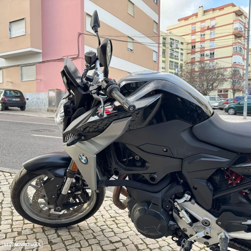 BMW F 900 R - 21