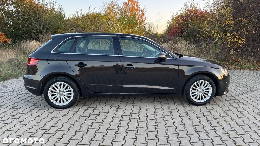 Audi A3 Sportback - 8