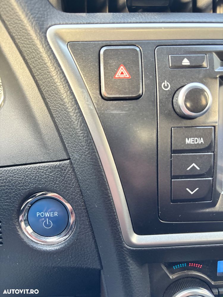 Toyota Auris - 13