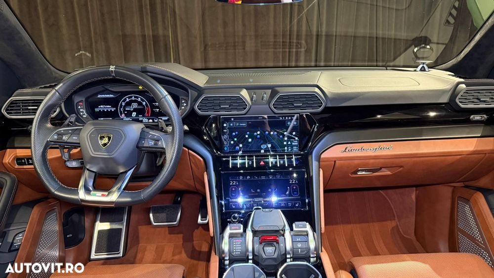 Lamborghini URUS - 25