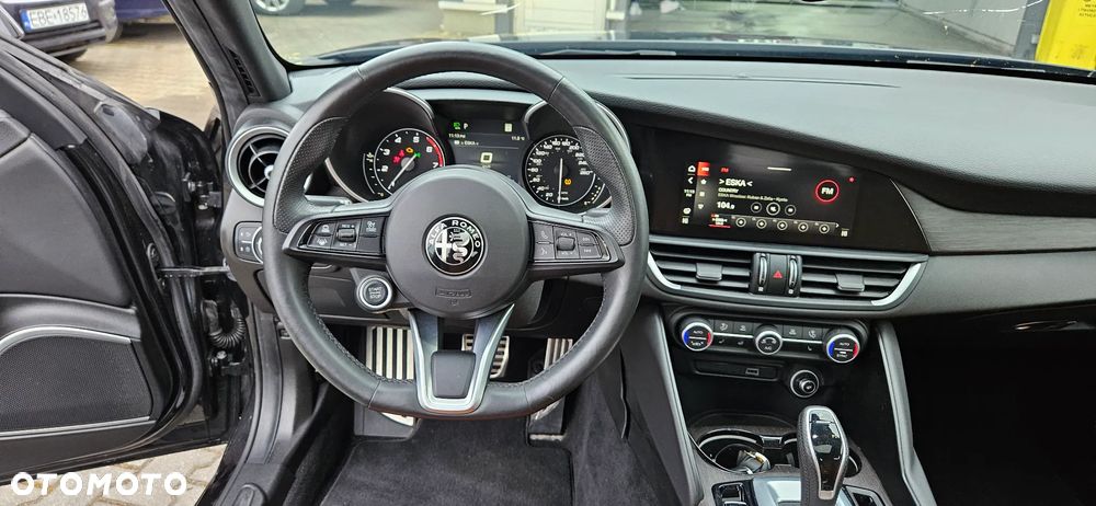 Alfa Romeo Giulia 2.0 Turbo TI Q4 - 5
