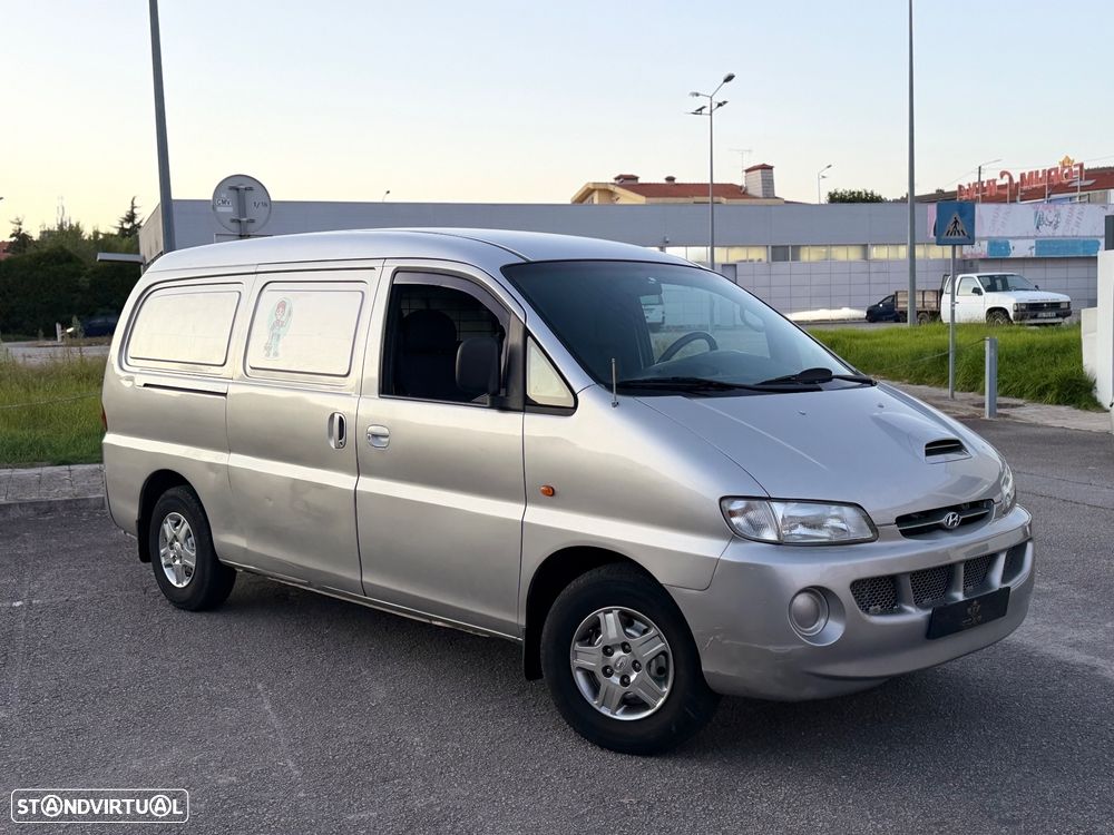 Hyundai H1 2.5 3 Lug - 2