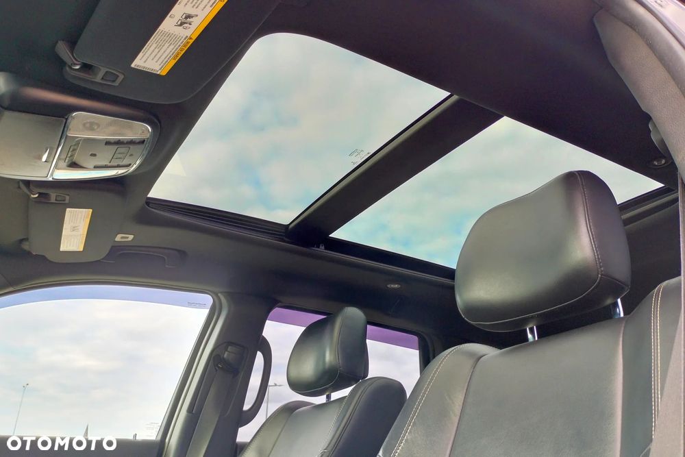 Jeep Grand Cherokee - 23