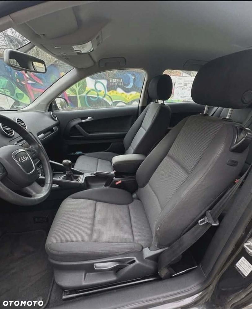 Audi A3 3-drzwiowe 1.6 FSI Ambition - 5