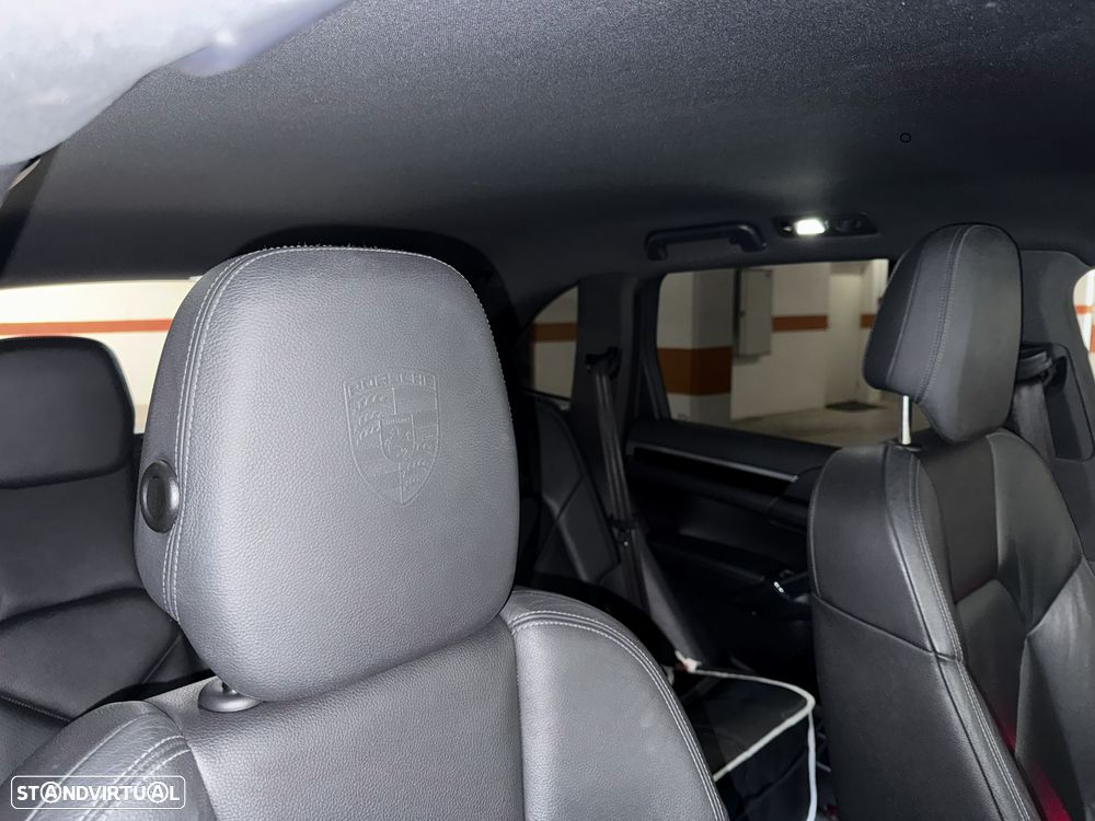 Porsche Cayenne Tiptronic - 12