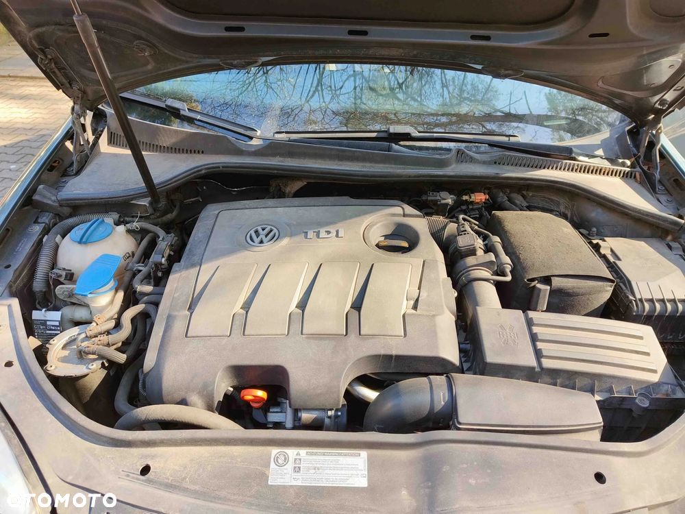 Volkswagen Jetta 1.6 TDI DPF Comfortline - 11