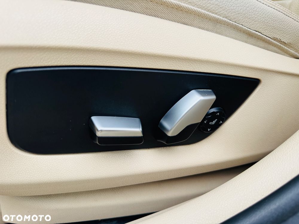 BMW Seria 5 520d Luxury Line sport - 16