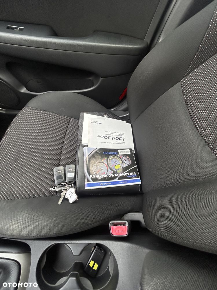 Hyundai i30 1.6 CRDi Comfort EU5 - 9