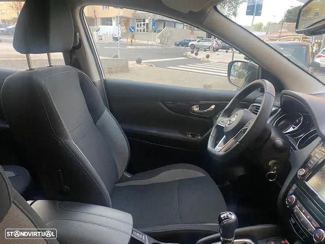 Nissan Qashqai 1.3 DIG-T N-Connecta J18 - 12