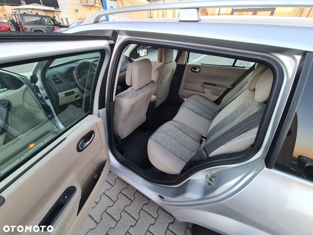 Renault Megane 1.5 dCi Expression - 15