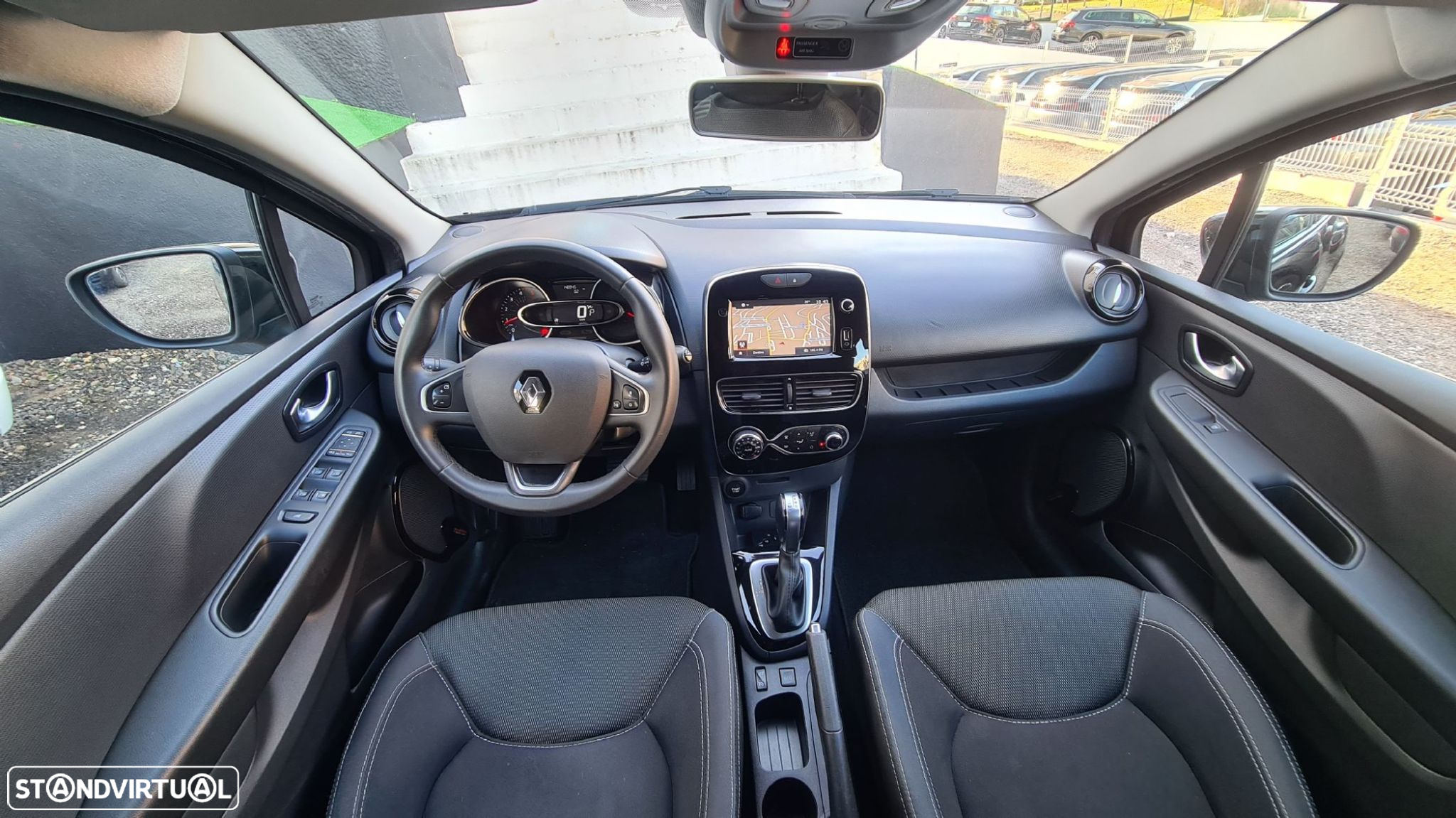 Renault Clio Sport Tourer - 10