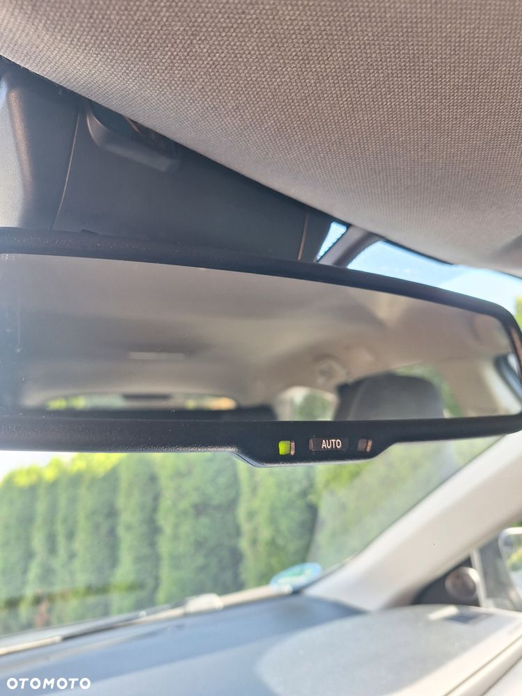 Toyota Auris 1.8 VVT-i Hybrid Automatik Edition-S - 26